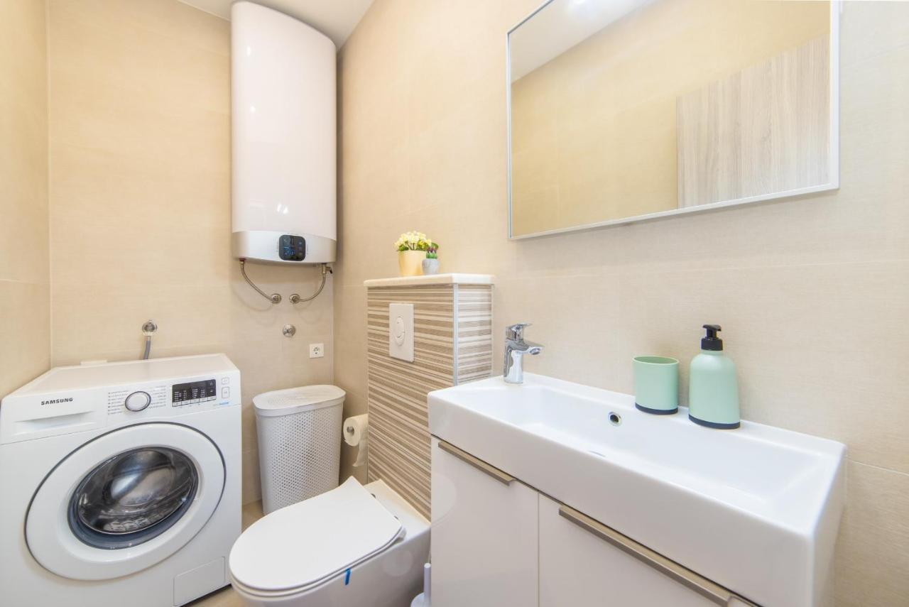 Lalu Apartment *