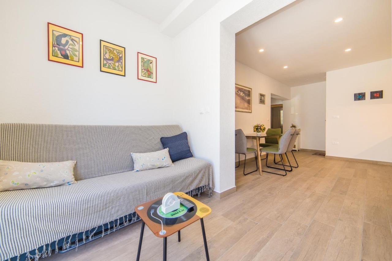 Apartment Lalu *