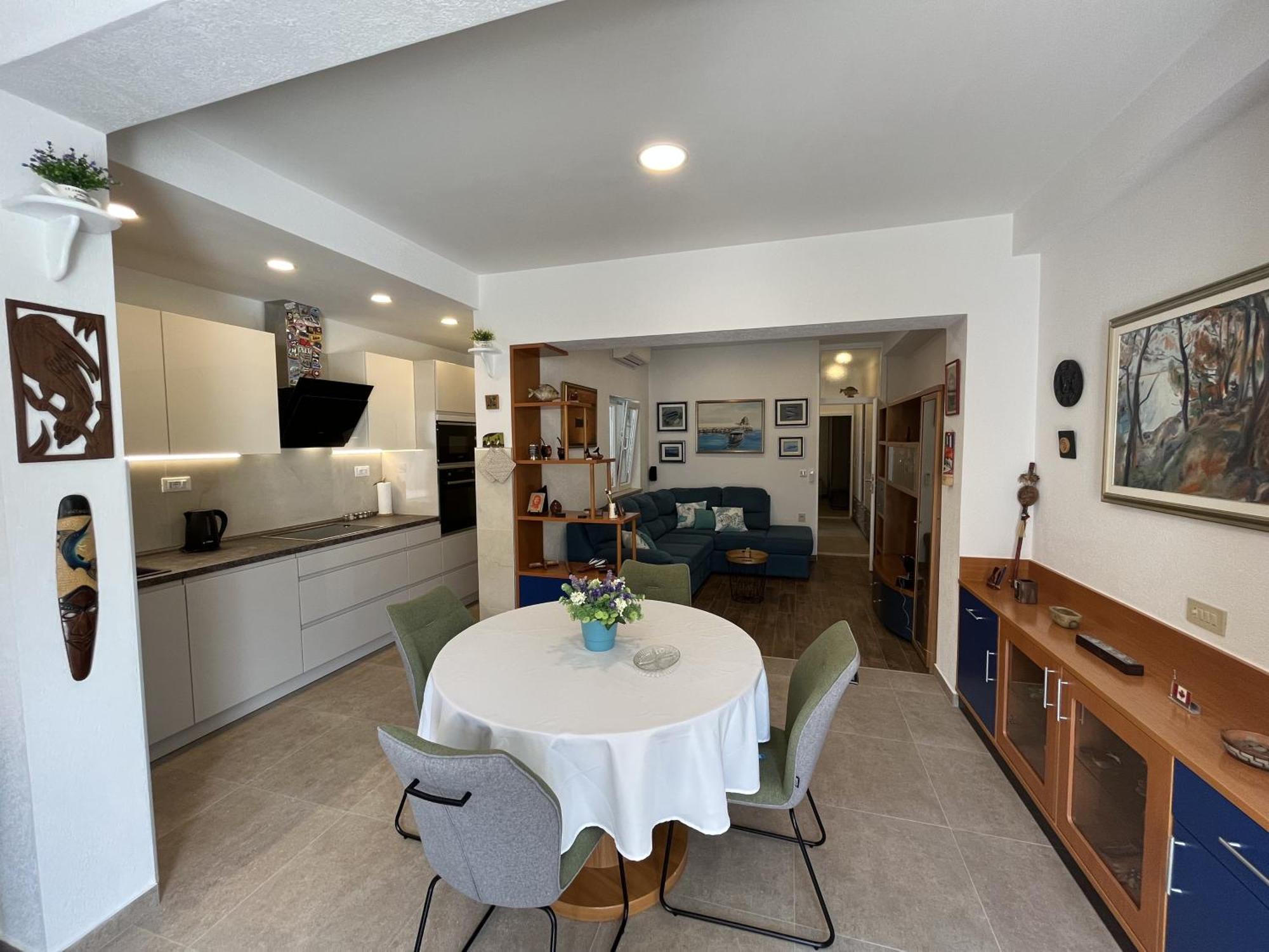 Lalu Apartment Makarska