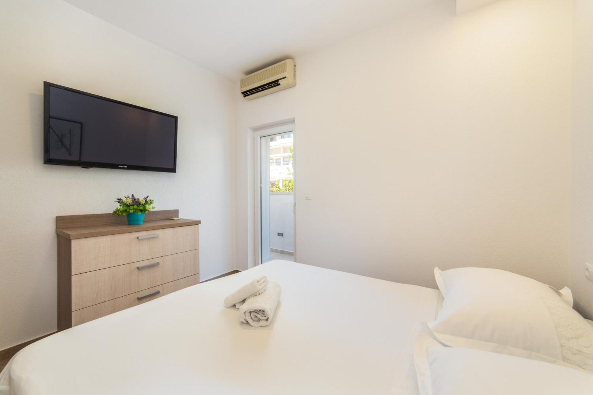 Lalu Apartment